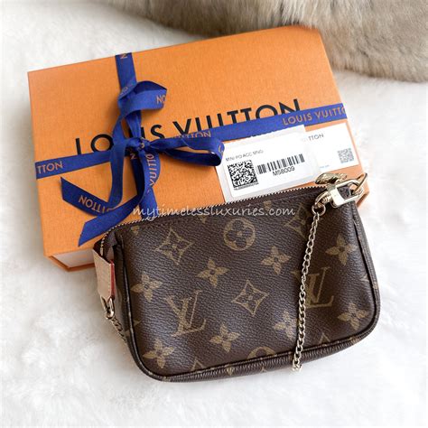 louis vuitton handkoffer|louis vuitton pochette monogram.